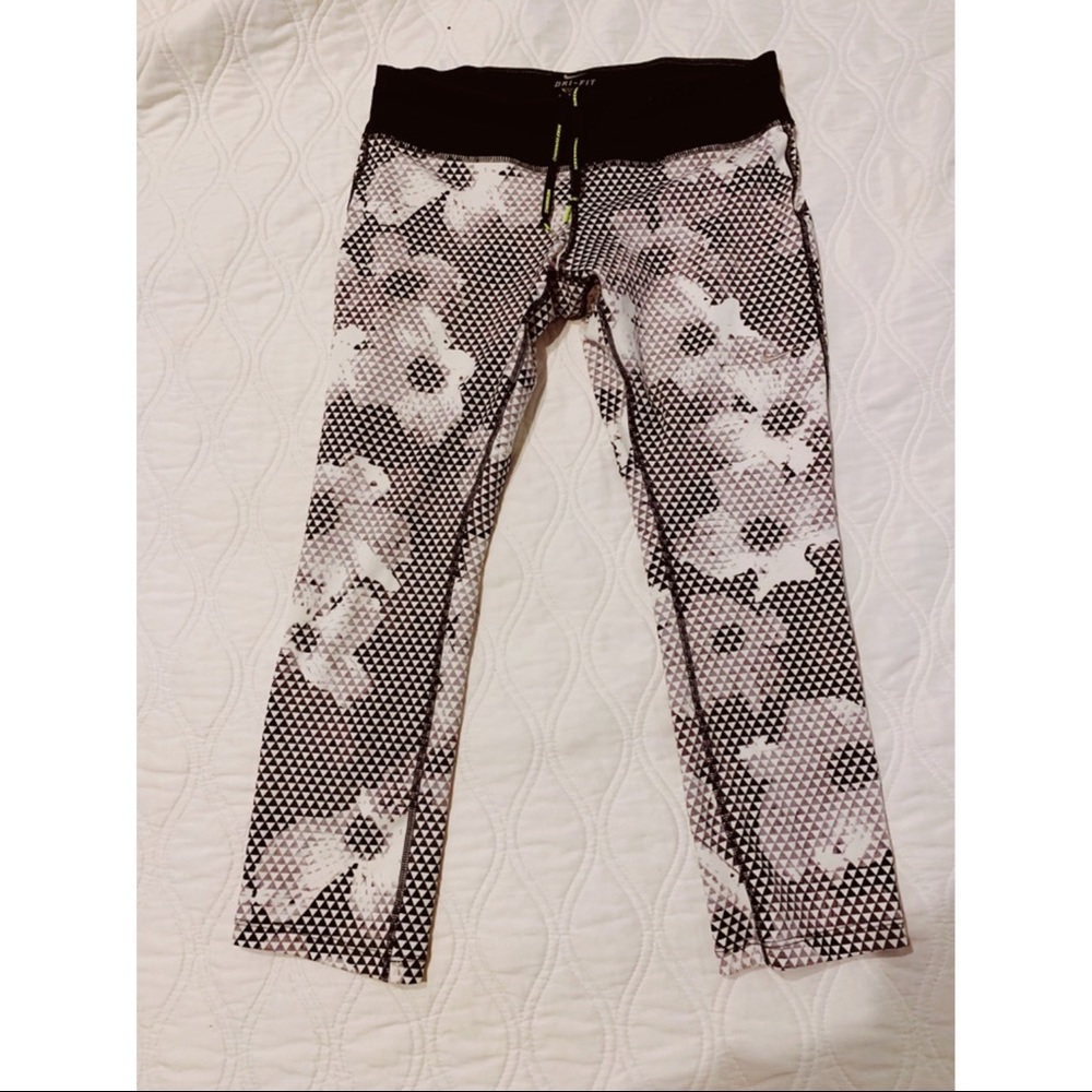 Nike leggings